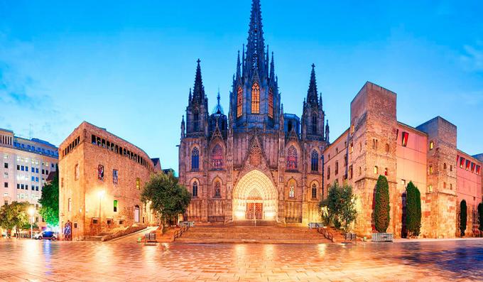 BARCELONA-plaça de la catedral