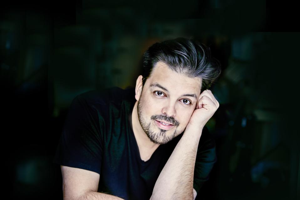 GONZÁLEZ TORO, Emiliano (tenor) (c)Michal Novak